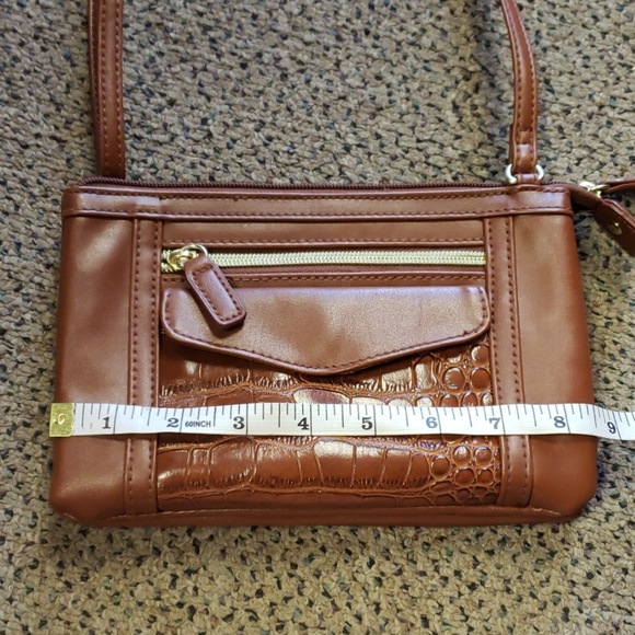 Brown with gold hardware small crossbody purse - Picture 4 of 8